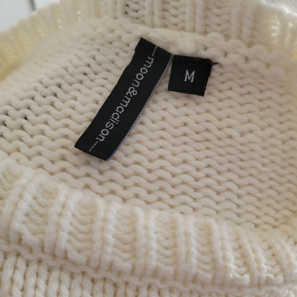 ***3/$30*** Moons & Madison Sweater - Picture 5 of 5